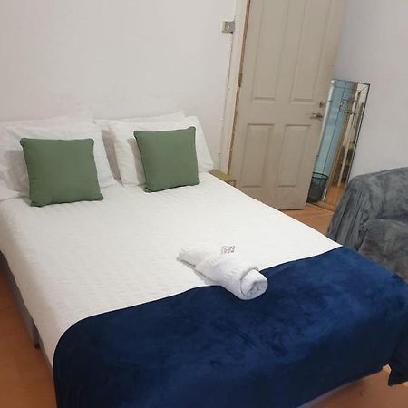 Balham, South London Spacious Guest House F2, 6 Rooms Available Exteriér fotografie